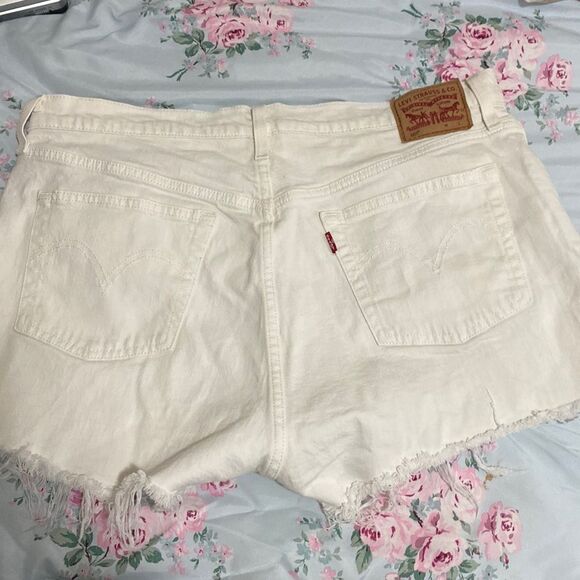 Levi’s 501 Button fly Jean shorts size 34 - Picture 1 of 6